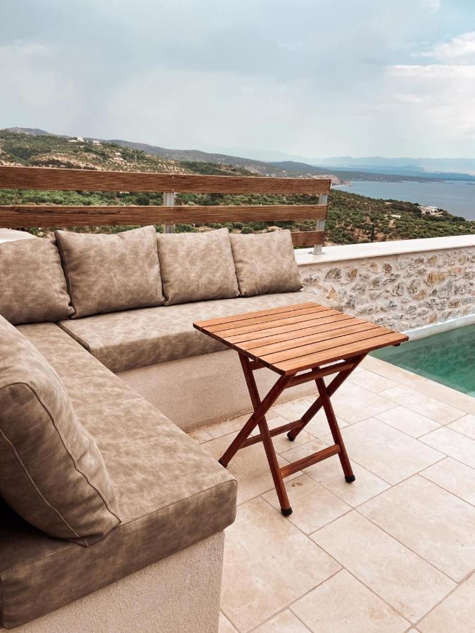 Mani Luxury Suites And Studios In Gytheio With Private Pools Extérieur photo