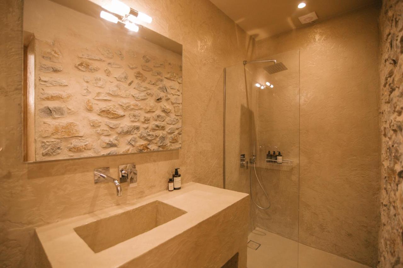 Mani Luxury Suites And Studios In Gytheio With Private Pools Extérieur photo